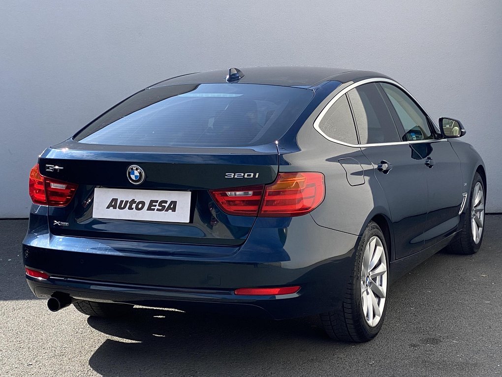 BMW Řada 3 2.0 i  xD