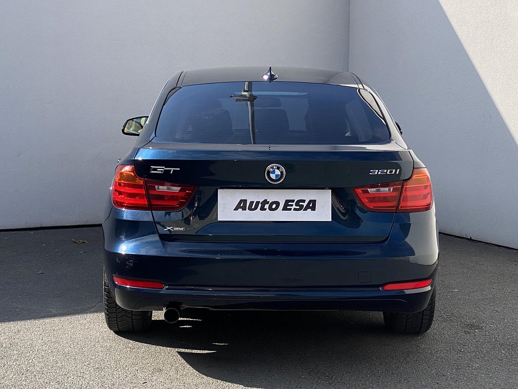 BMW Řada 3 2.0 i  xD