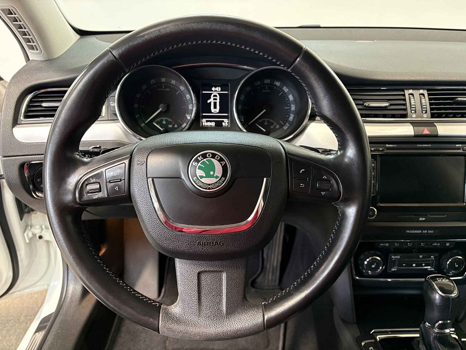 Škoda Superb II 2.0 TDi Elegance