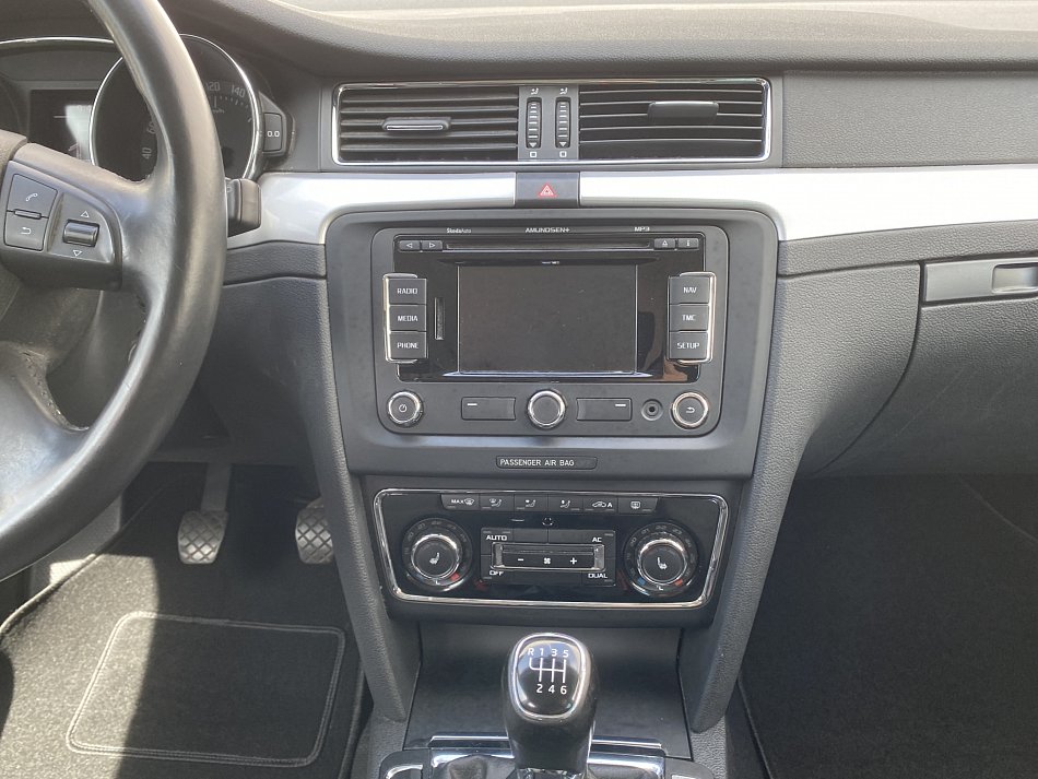 Škoda Superb II 2.0 TDi Ambition