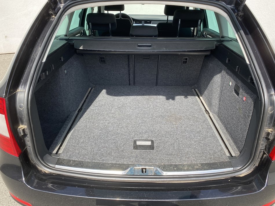 Škoda Superb II 2.0 TDi Ambition