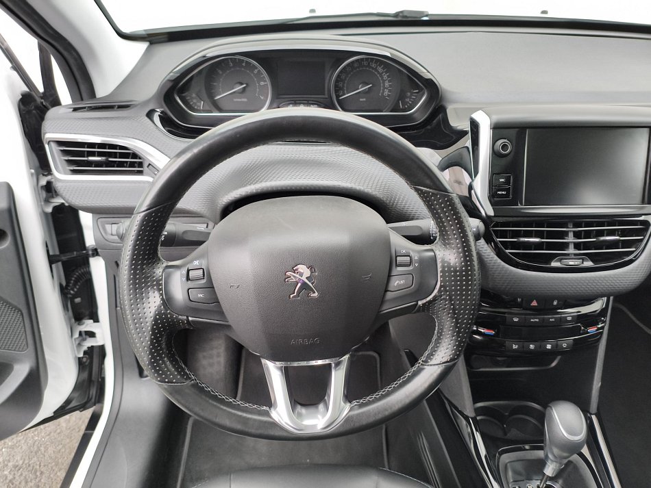 Peugeot 2008 1.2 PT Crossway