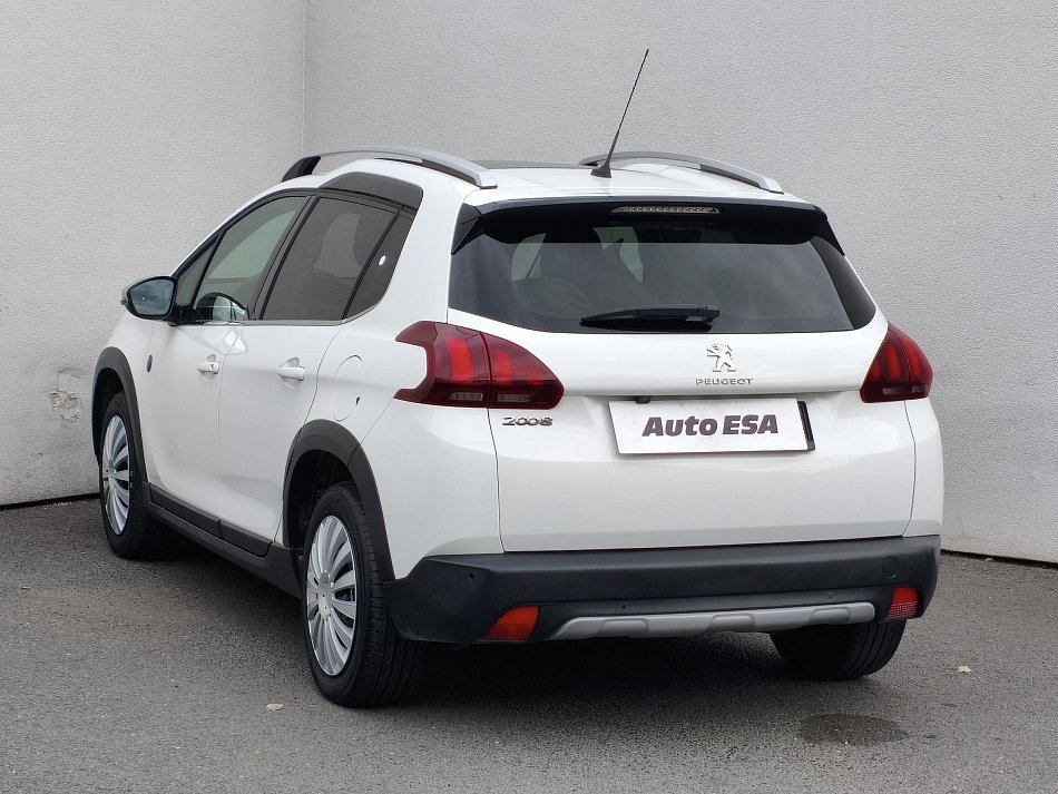 Peugeot 2008 1.2 PT Crossway