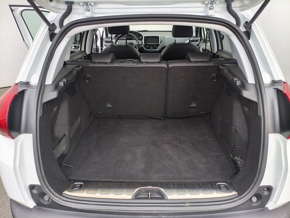 Peugeot 2008 1.2 PT Crossway