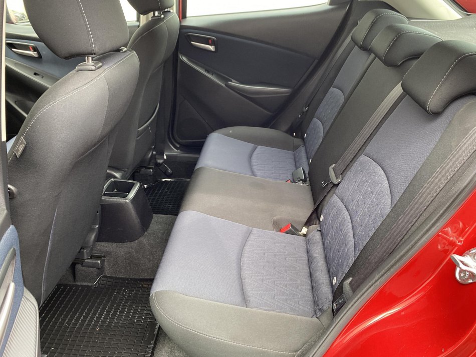 Mazda 2 1.5i 