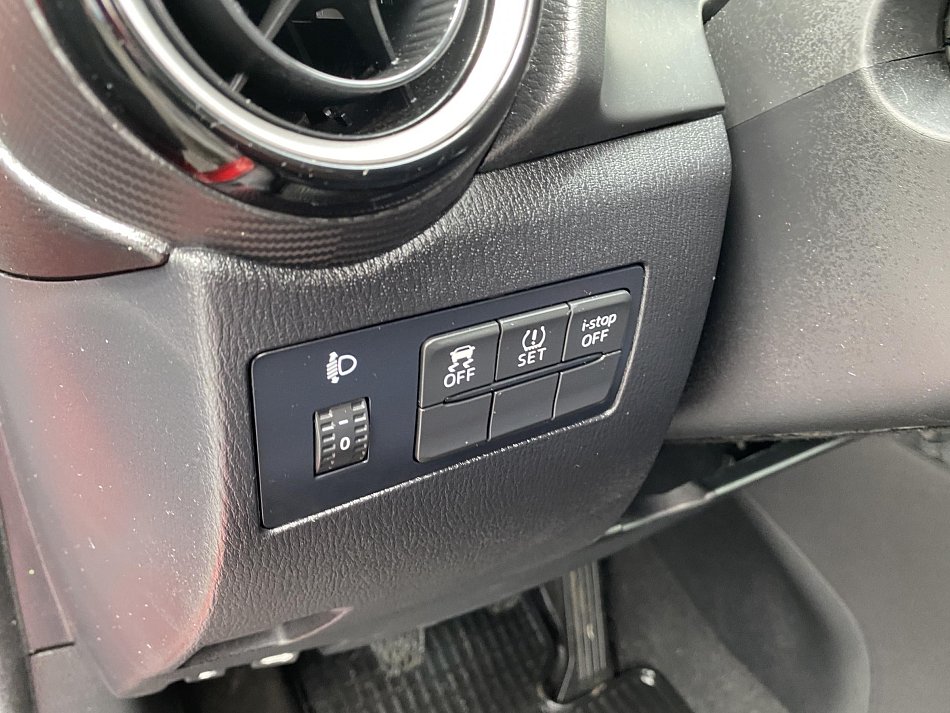 Mazda 2 1.5i 