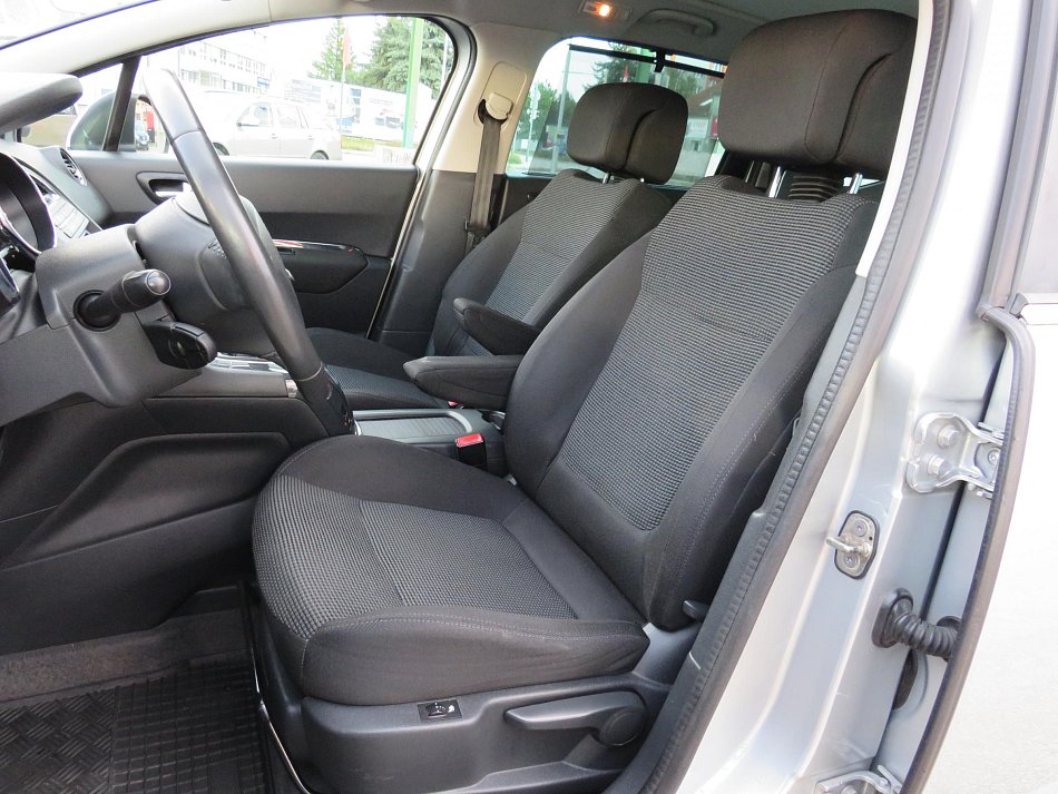 Peugeot 5008 2.0HDI 