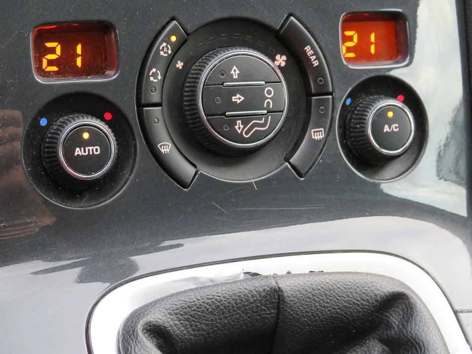 Peugeot 5008 2.0HDI 