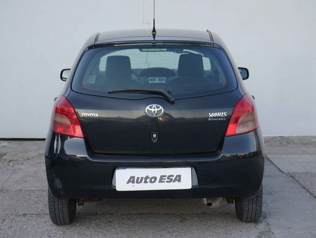 Toyota Yaris 1.0 i 