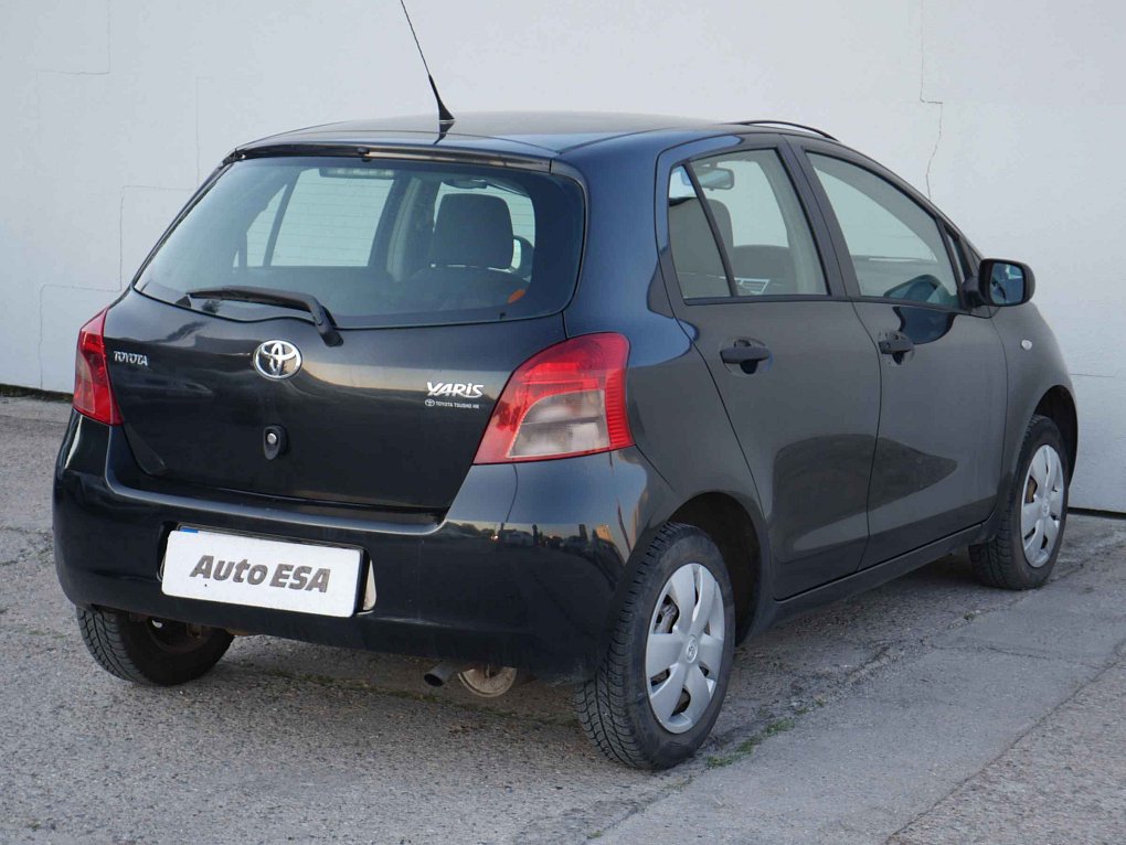 Toyota Yaris 1.0 i 