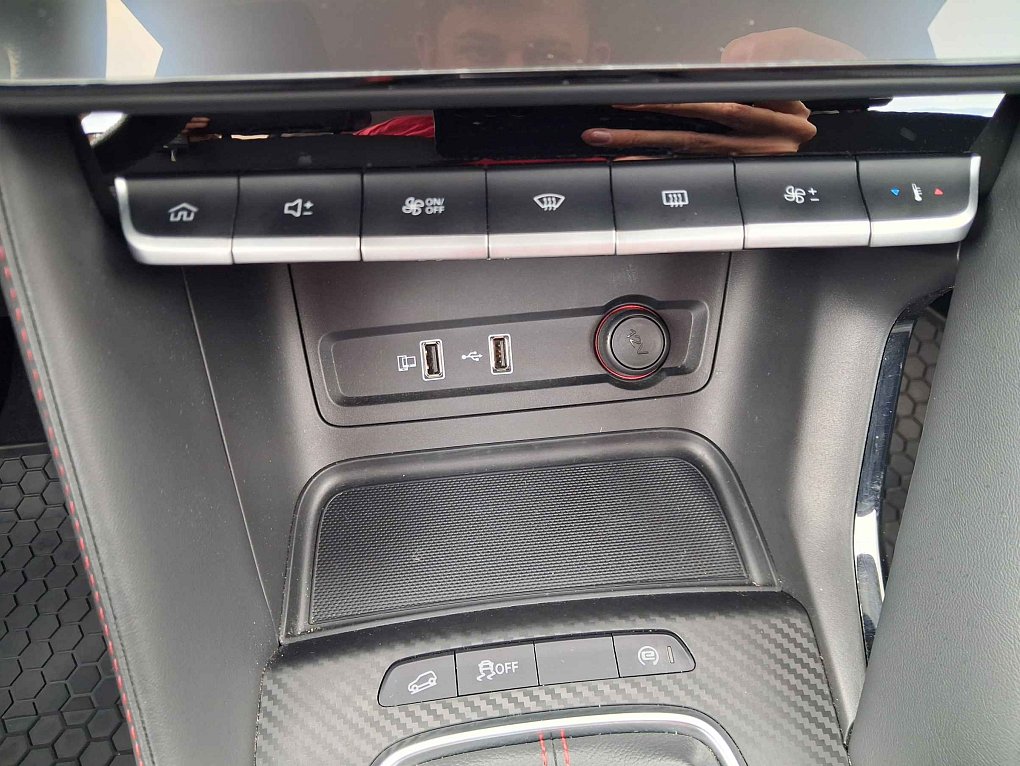 MG ZS 1.5i Essential