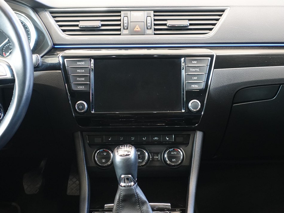 Škoda Superb III 2.0 TDi L&K
