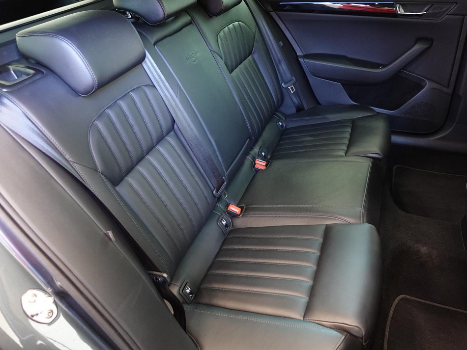 Škoda Superb III 2.0 TDi L&K