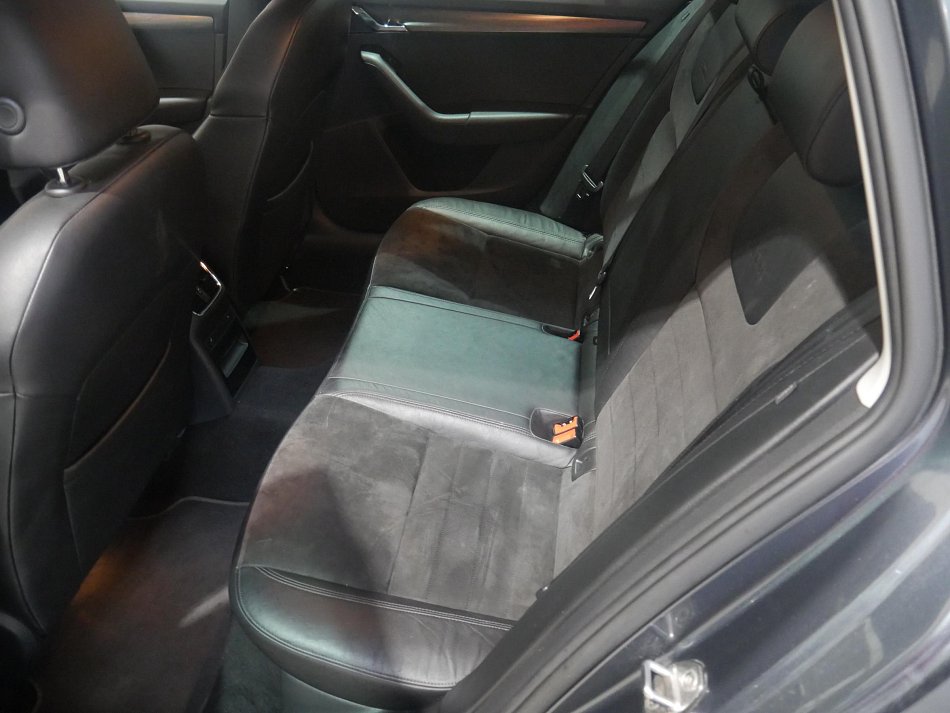 Škoda Octavia III 2.0 TDi Scout 4x4