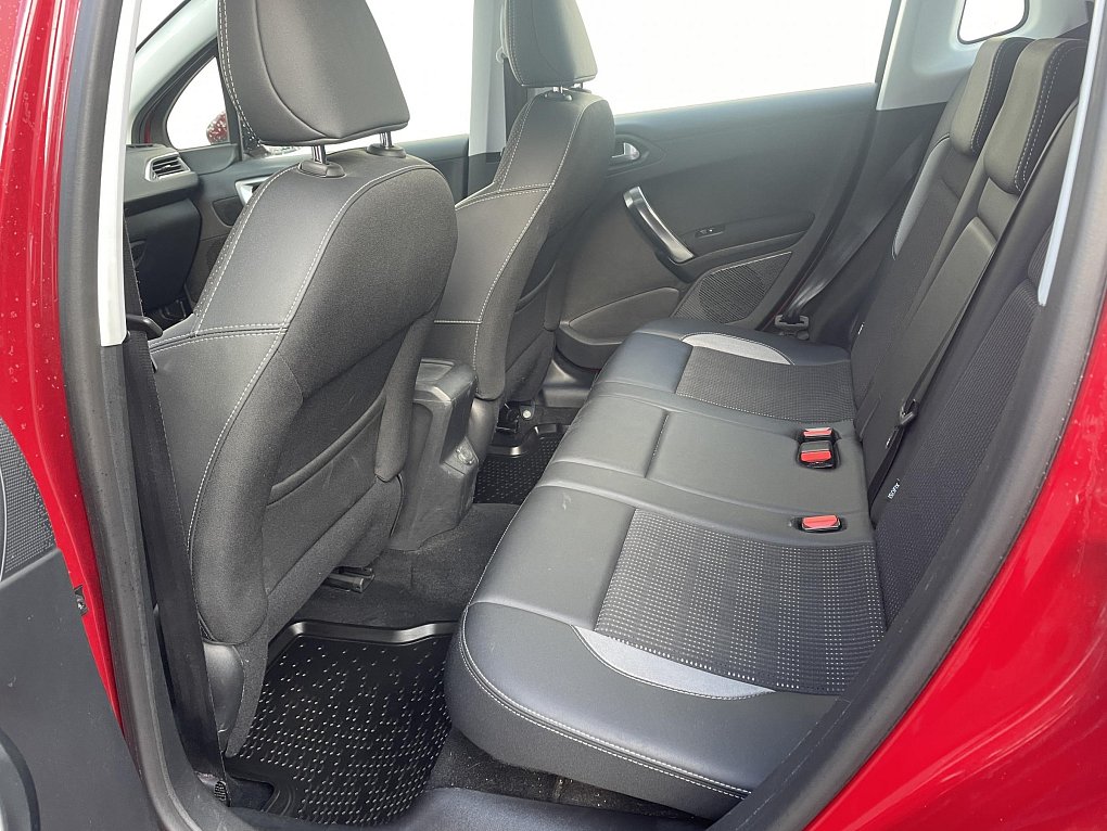 Peugeot 2008 1.2 PT Allure