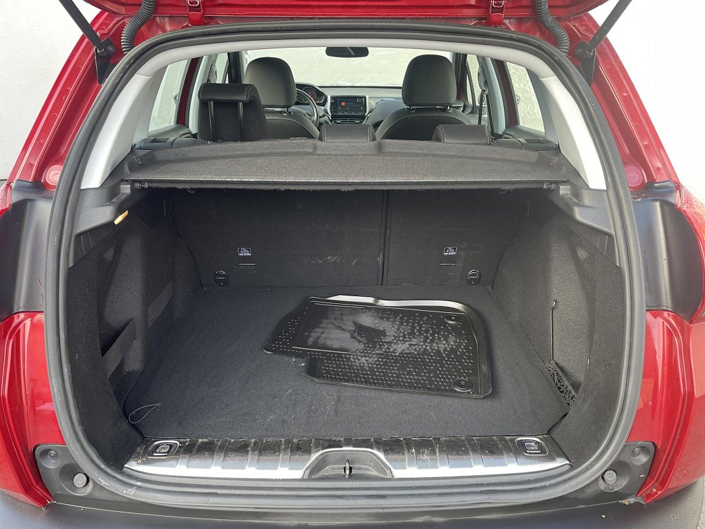 Peugeot 2008 1.2 PT Allure