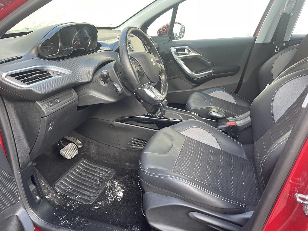 Peugeot 2008 1.2 PT Allure