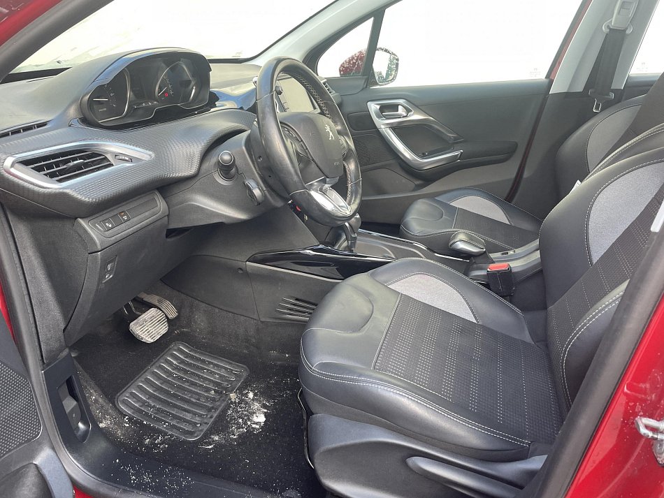 Peugeot 2008 1.2 PT Allure