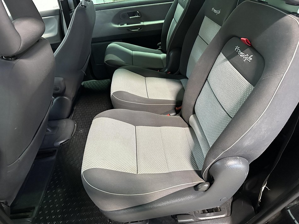 Volkswagen Sharan 2.0 TDI 