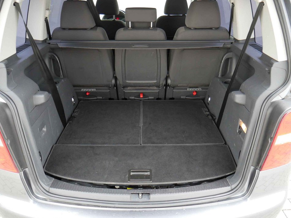 Volkswagen Touran 1.9 TDi 