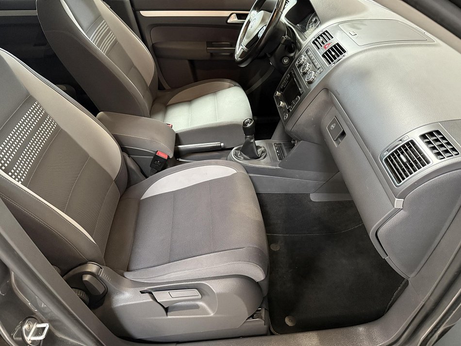 Volkswagen Touran 2.0 TDi Life