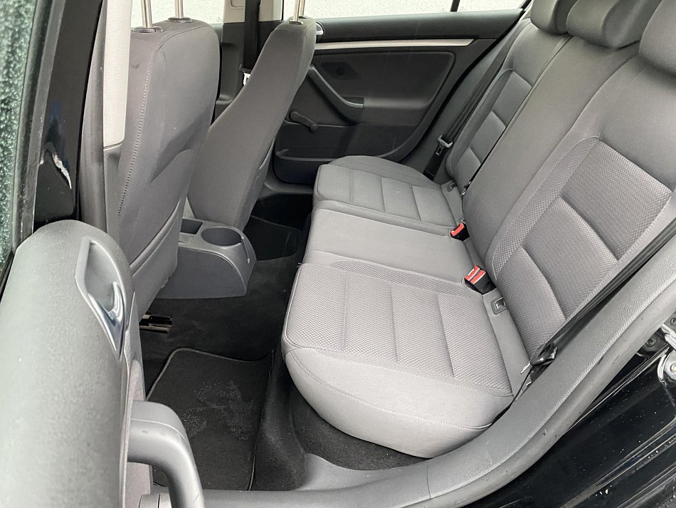Volkswagen Golf 1.6i Sportline