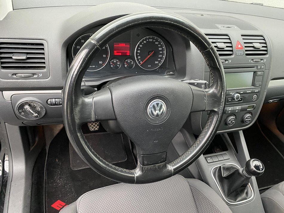 Volkswagen Golf 1.6i Sportline