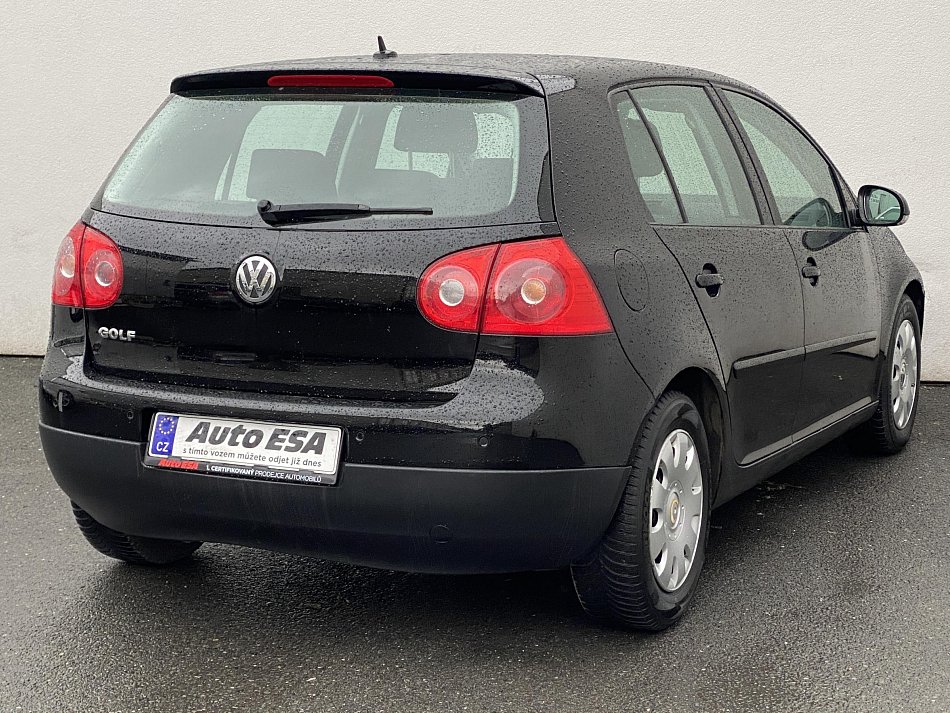 Volkswagen Golf 1.6i Sportline
