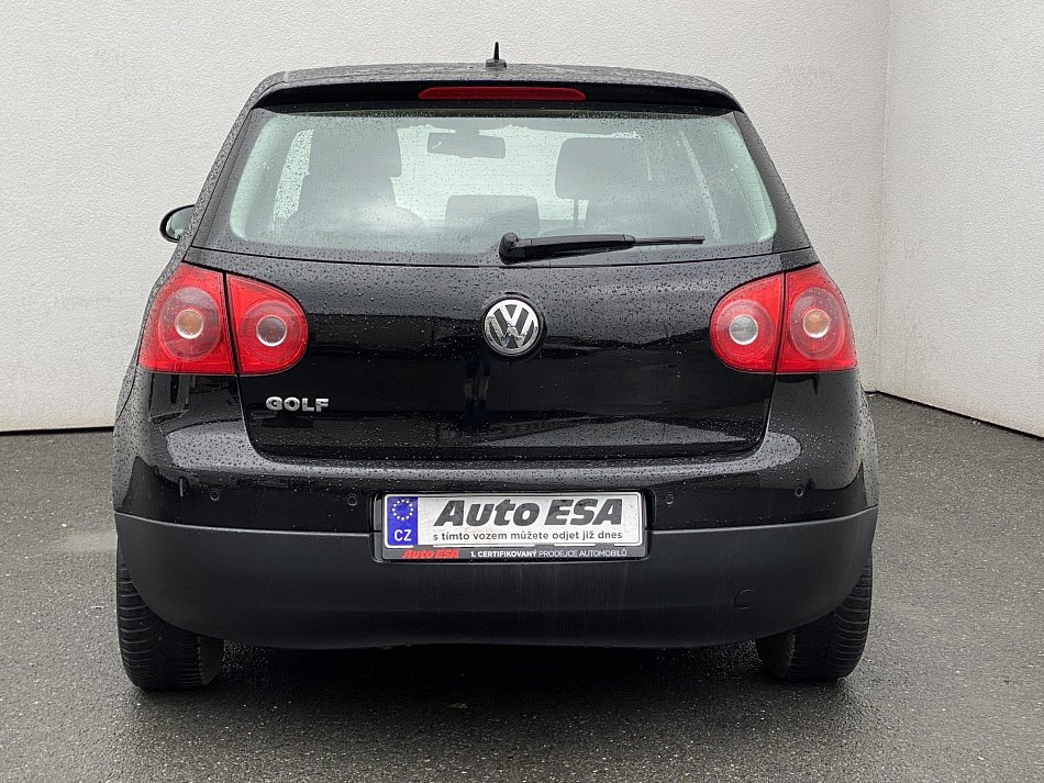 Volkswagen Golf 1.6i Sportline