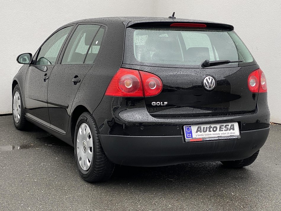Volkswagen Golf 1.6i Sportline