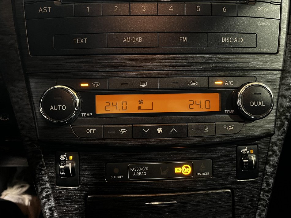 Toyota Avensis 2.2 D-CAT 