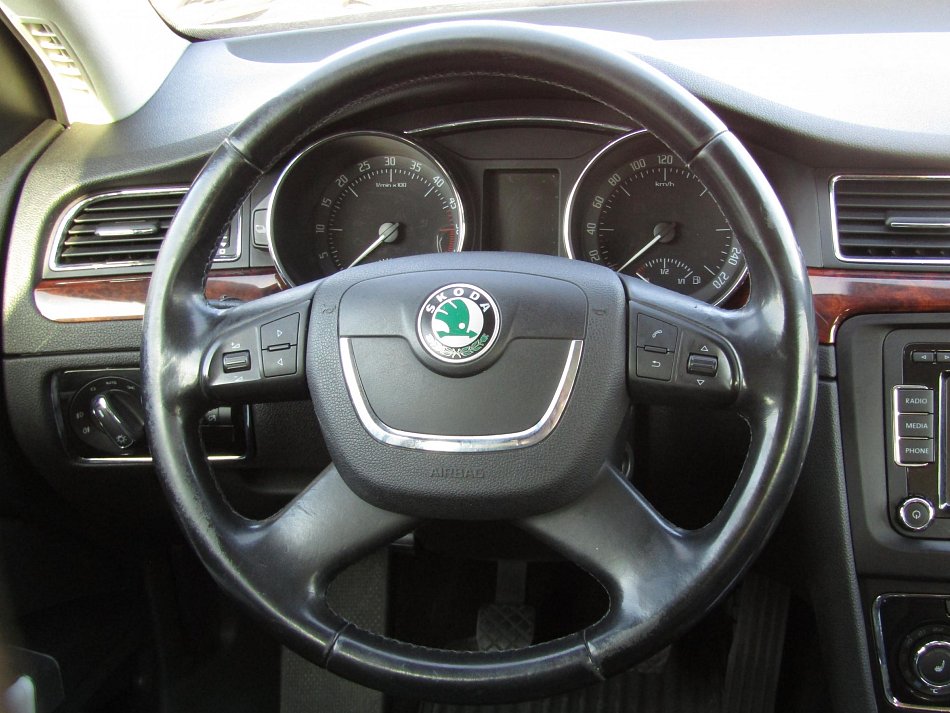 Škoda Superb II 2.0TDi Elegance