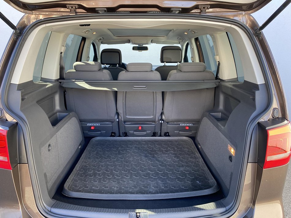 Volkswagen Touran 2.0 TDi Life