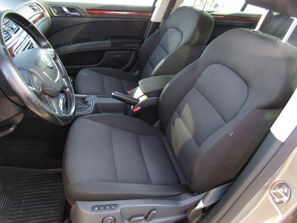 Škoda Superb II 2.0TDi Elegance