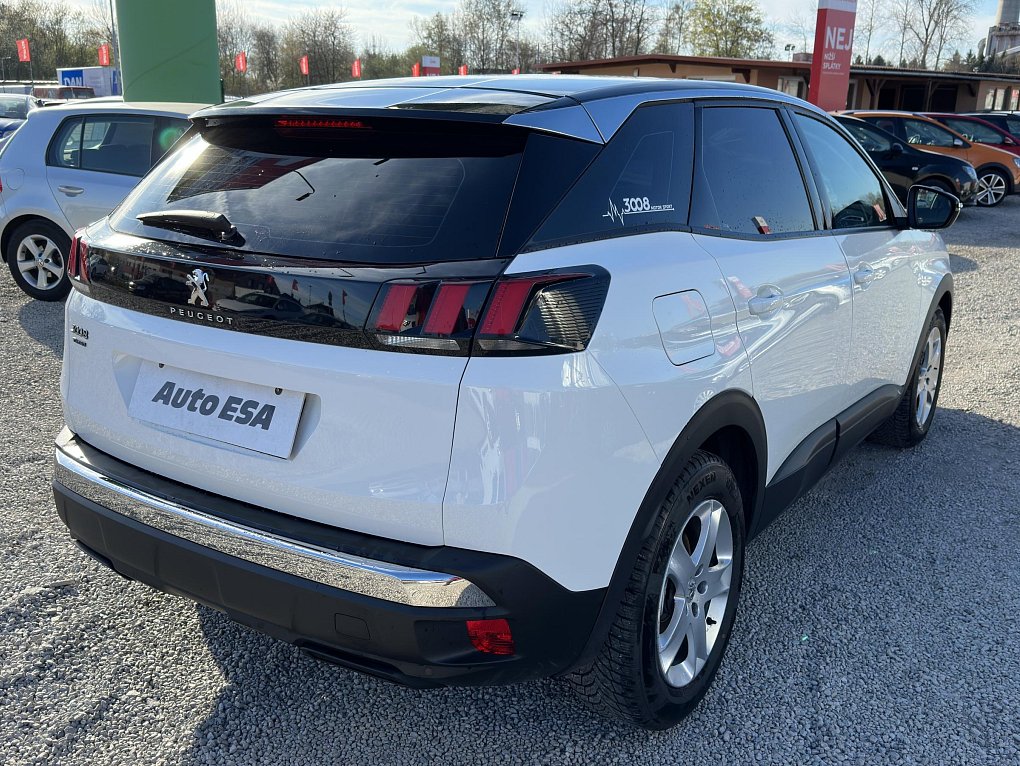 Peugeot 3008 1.2PT 