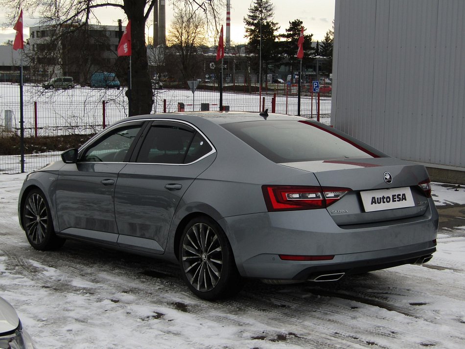 Škoda Superb III 2.0TSi  4x4