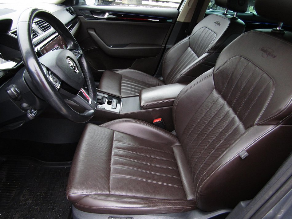 Škoda Superb III 2.0TSi  4x4