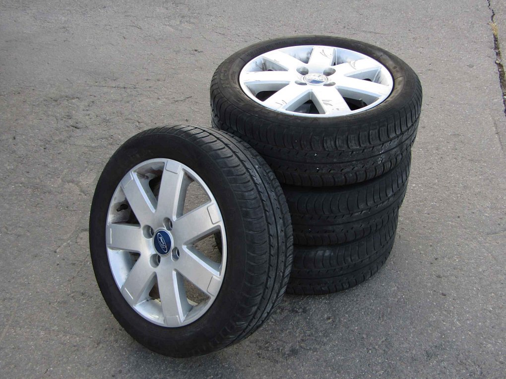 Ford Fusion 1.4i 