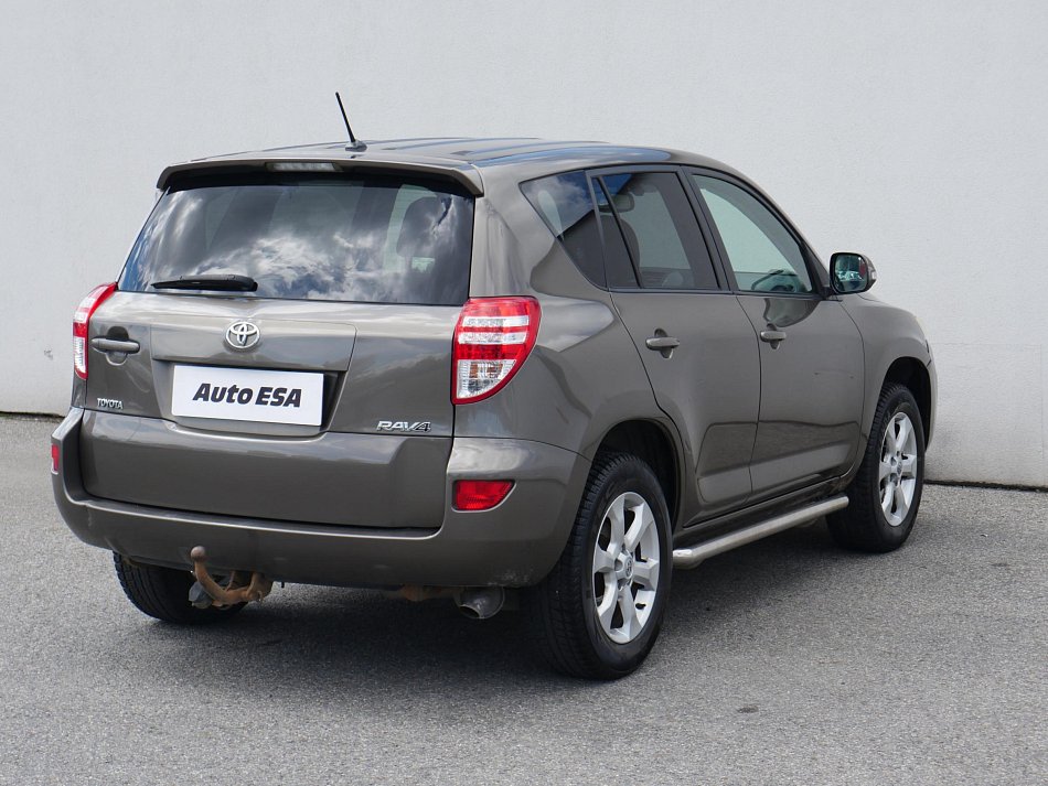 Toyota RAV4 2.0i 
