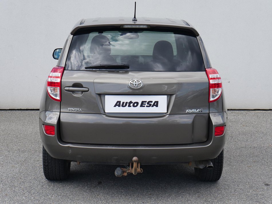 Toyota RAV4 2.0i 