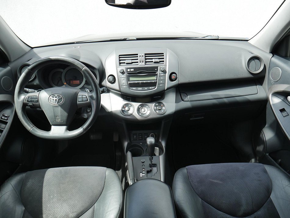 Toyota RAV4 2.0i 