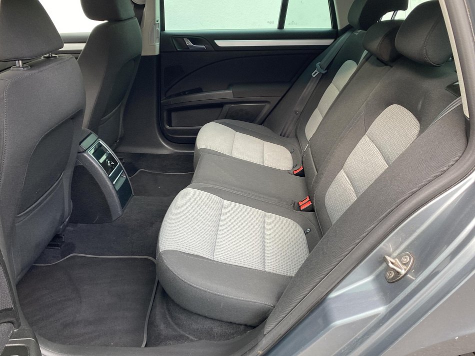 Škoda Superb II 2.0 TDI Ambition