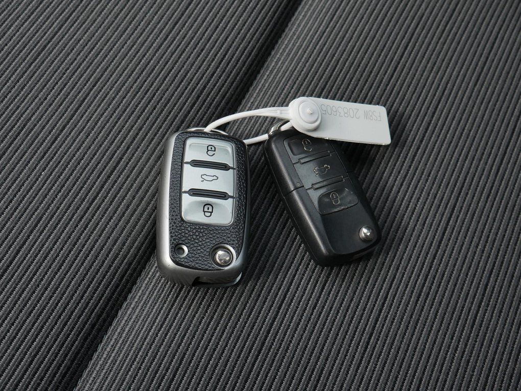 Volkswagen Golf Plus 1.6 i 