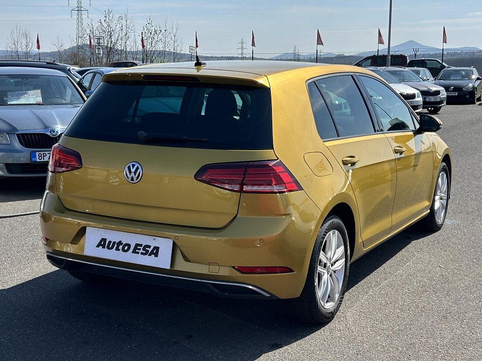 Volkswagen Golf 2.0TDi 