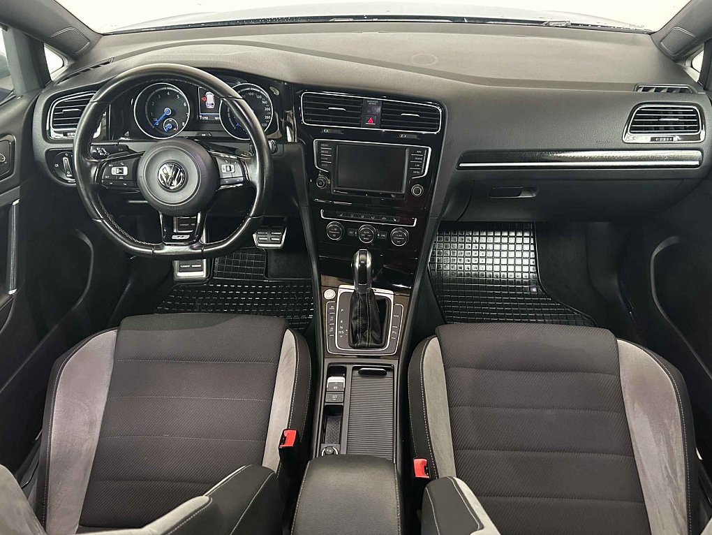 Volkswagen Golf 2.0 TSI  4x4