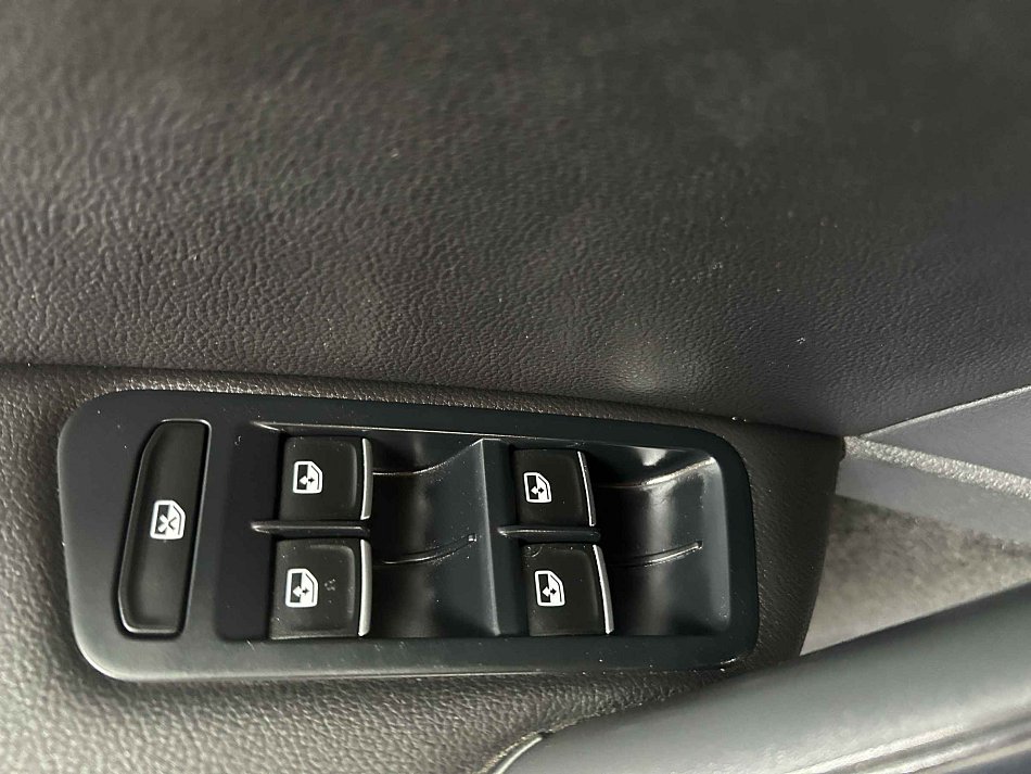 Volkswagen Golf 2.0 TSI  4x4