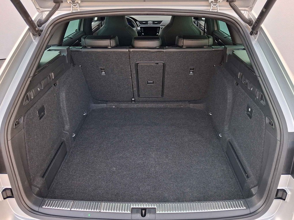 Škoda Superb III 2.0 TDi SportLine 4X4