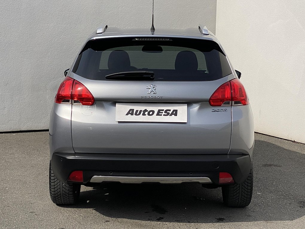 Peugeot 2008 1.2PT Crossway