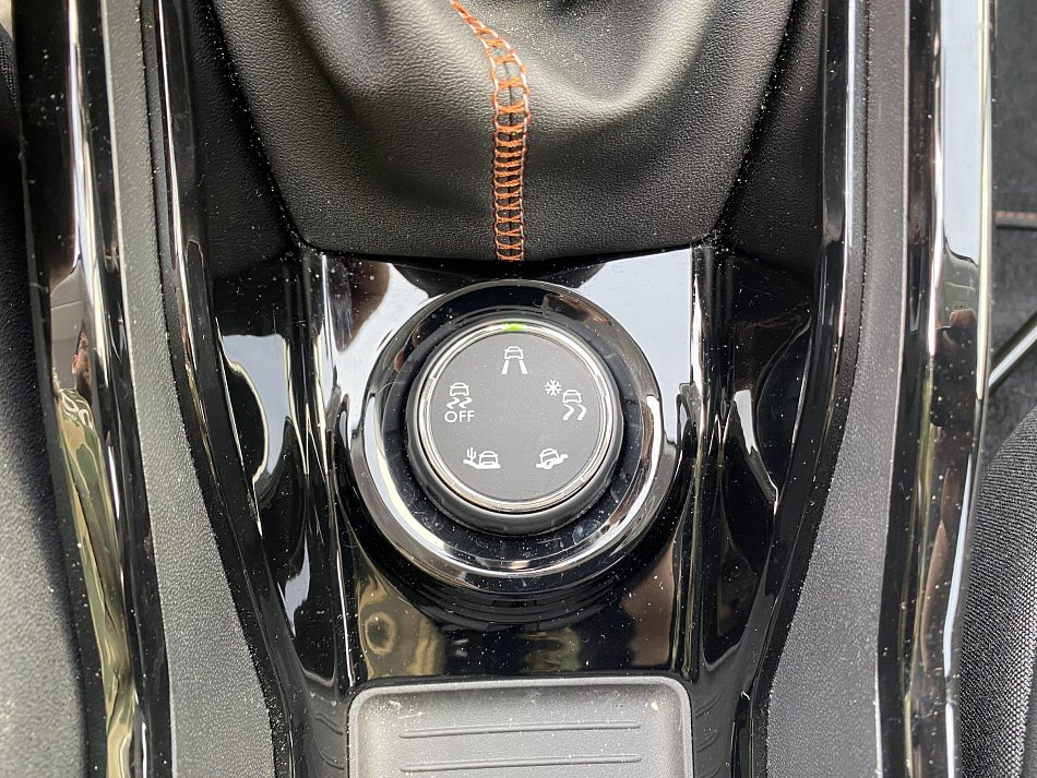 Peugeot 2008 1.2PT Crossway