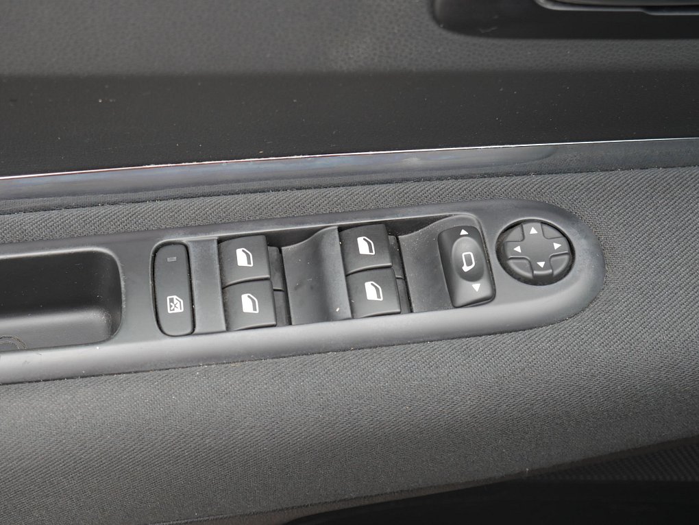 Peugeot 3008 1.6HDi 